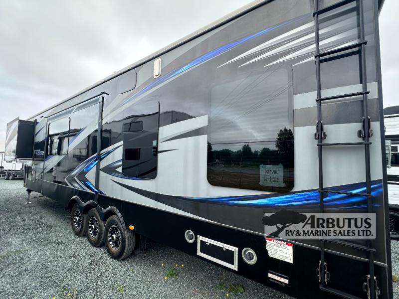 Used Keystone Rv Fuzion Chrome Toy Hauler Fifth Wheel At