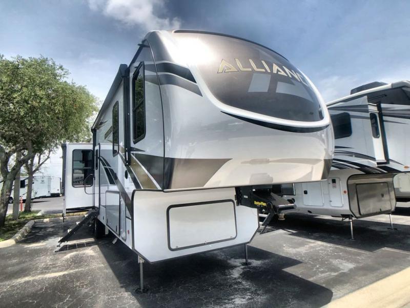 New 2024 Alliance RV Paradigm 340RL Fifth Wheel At Blue Compass RV