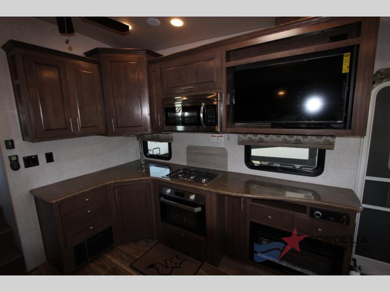 New 2023 Northwood Arctic Fox Grande Ronde 30 5RD Fifth Wheel At