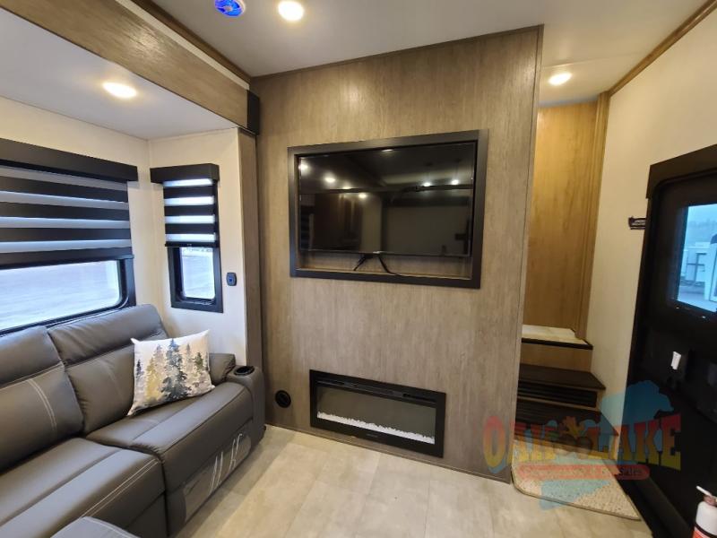 New 2024 Forest River RV Vengeance Rogue Armored VGF391T145 Oak Lake