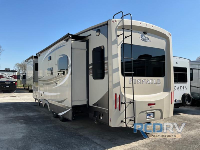 Used 2020 Jayco Pinnacle 36FBTS Fifth Wheel At RCD RV Sales Pataskala