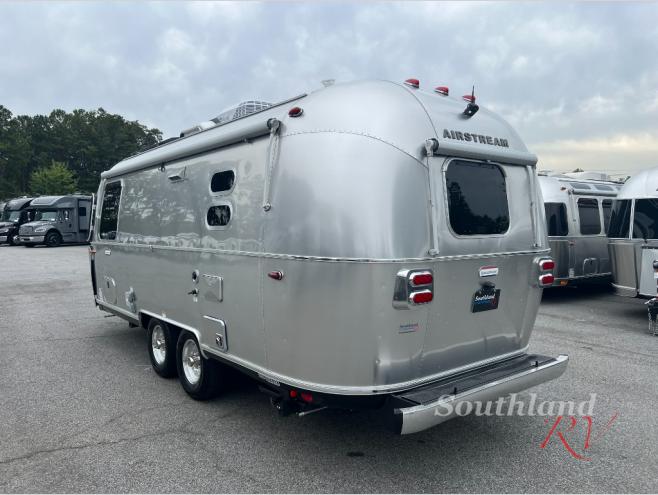 New 2024 Airstream RV International 23FB Twin Travel Trailer At