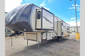 Used 2015 Forest River RV Wildwood Heritage Glen 327RE Photo