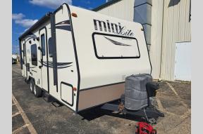 Used 2016 Forest River RV Rockwood Mini Lite 2502KS Photo