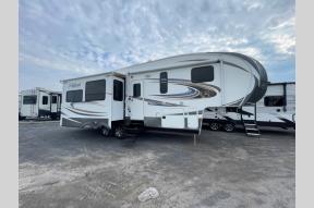 Used 2015 Forest River RV Wildcat 295RSX Photo