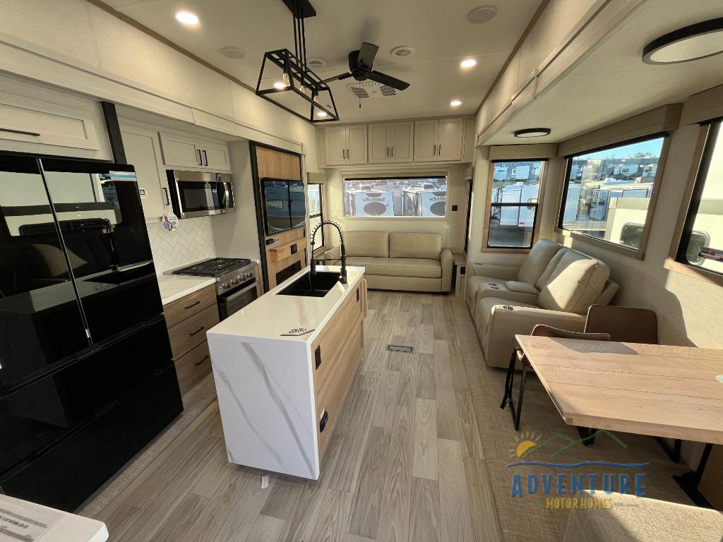 RV listing image