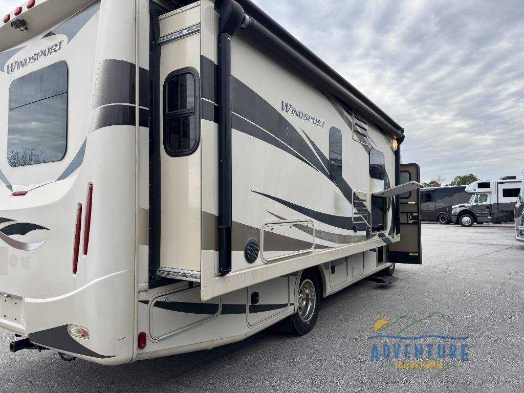 RV listing image