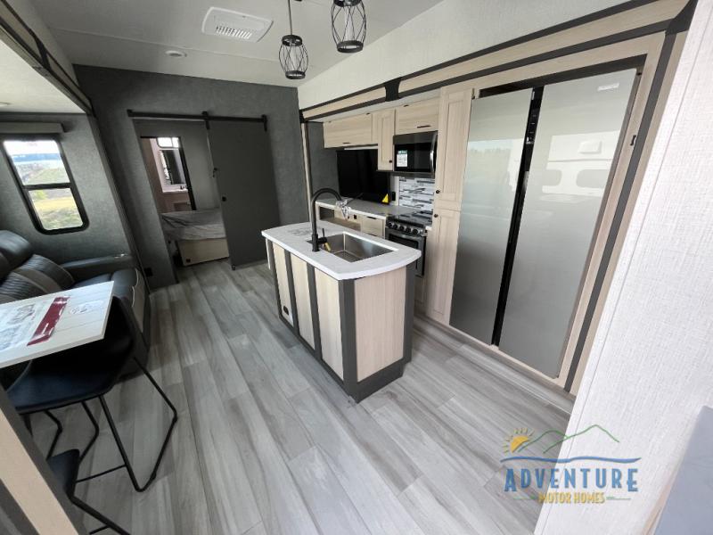 Forest River Cardinal Luxury Image