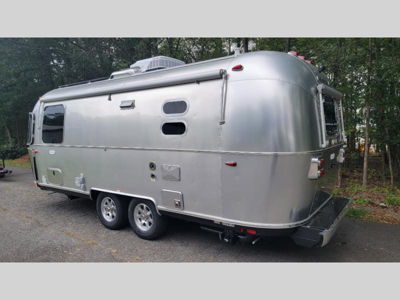 New 2024 Airstream RV Flying Cloud 25FB Twin Hatch Travel Trailer at ...