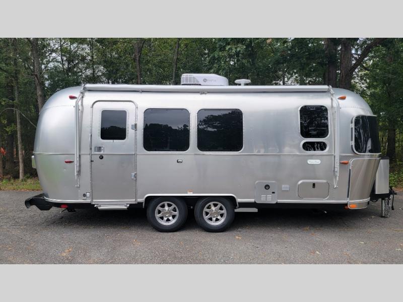 New 2024 Airstream RV Flying Cloud 25FB Twin Hatch Travel Trailer at ...