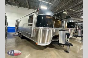 New 2025 Airstream RV Globetrotter 27FB Twin Photo