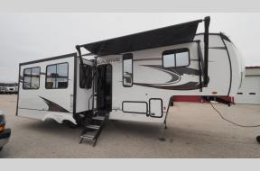 New 2024 Forest River RV Sabre 26BBR Photo