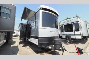 New 2025 CrossRoads RV Redwood 3881FKL Photo