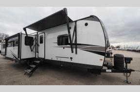 New 2025 Forest River RV Rockwood Ultra Lite 2906BS Photo