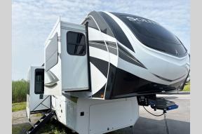 New 2025 Grand Design Solitude 380FL Photo
