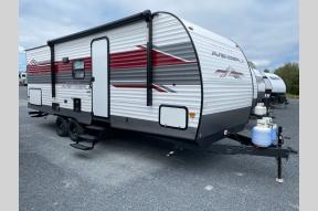 New 2025 Prime Time RV Avenger LE 24BHSLE Photo