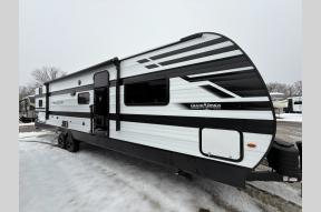 New 2025 Grand Design Transcend 335BHT Photo