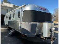 Used 2018 Airstream Classic 33FB image