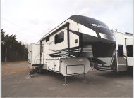 Used 2023 KZ Durango 321RLT image