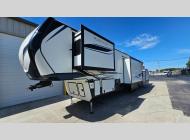 Used 2023 Keystone RV Montana High Country 381TB image