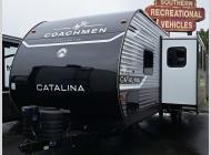 New 2025 Coachmen RV Catalina Legacy Edition 323BHDSCK image