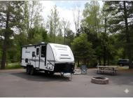 Used 2022 Winnebago Industries Towables Micro Minnie 2108DS image
