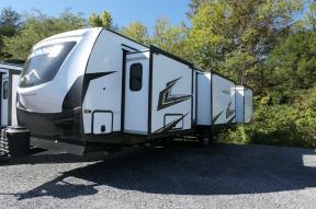 New 2024 Prime Time RV LaCrosse 3501BH Photo