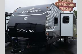 New 2025 Coachmen RV Catalina Legacy Edition 323BHDSCK Photo