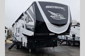 New 2025 Jayco Seismic 359 Photo