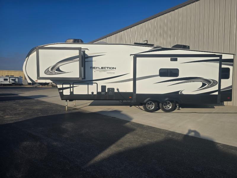 RV listing image