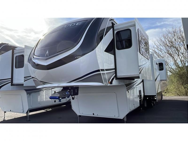 RV listing image