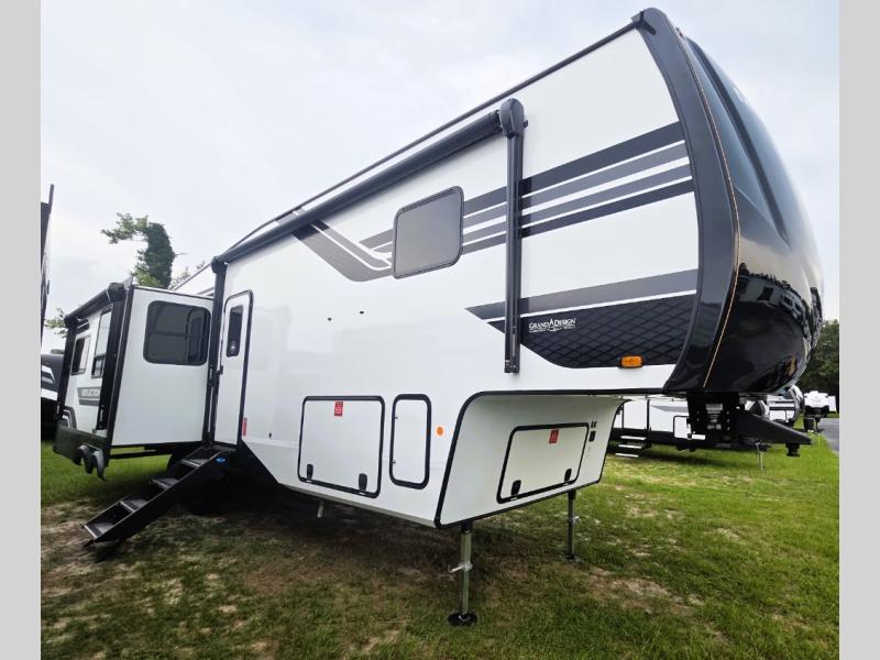 RV listing image