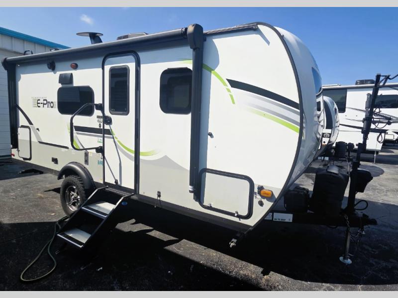 RV listing image