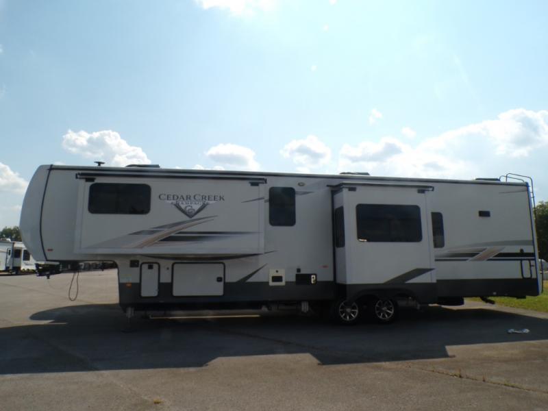 RV listing image