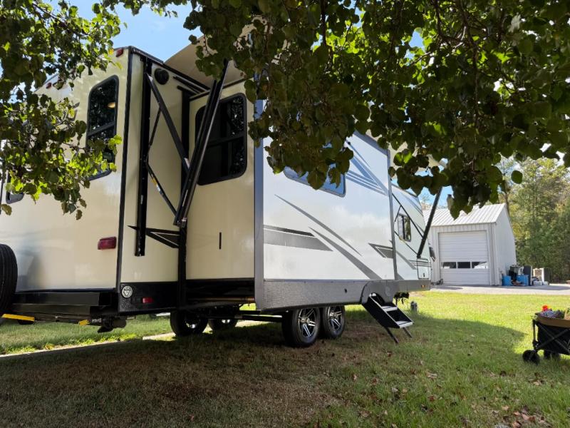 RV listing image