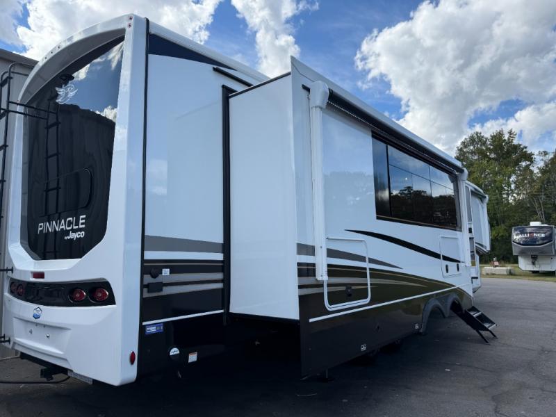 RV listing image
