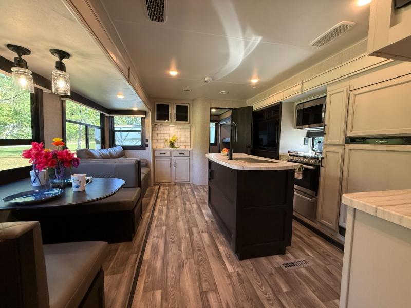 RV listing image