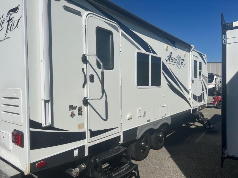 RV listing image