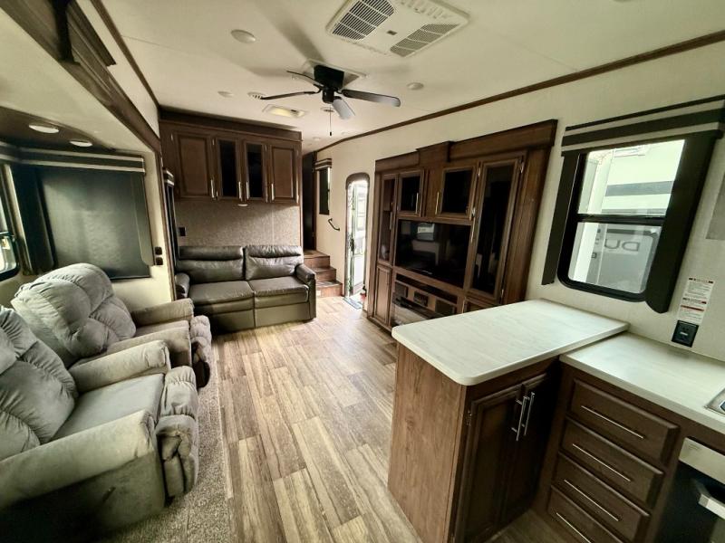 RV listing image