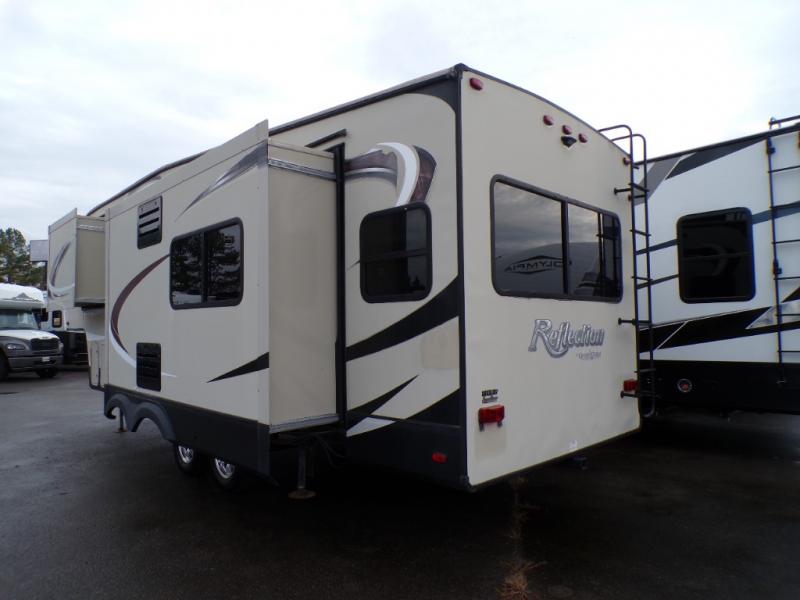 RV listing image