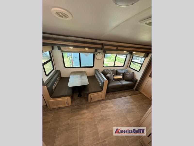 Used 2021 Cruiser Radiance Ultra Lite 32BH Travel Trailer at ...