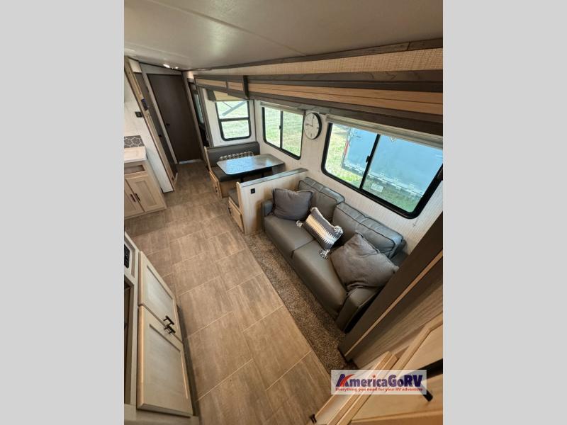 Used 2021 Cruiser Radiance Ultra Lite 32BH Travel Trailer at ...