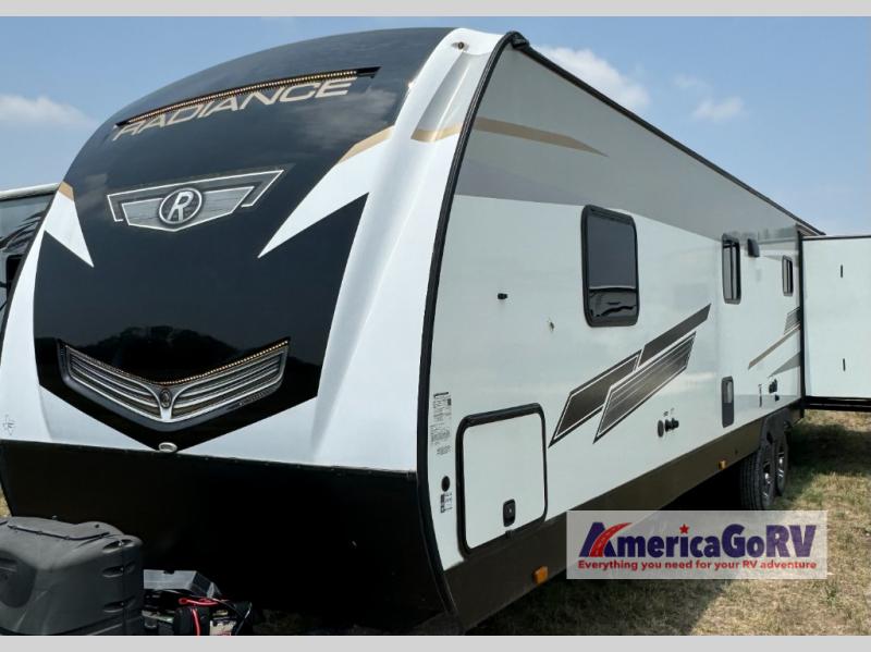 Used 2021 Cruiser Radiance Ultra Lite 32BH Travel Trailer at ...