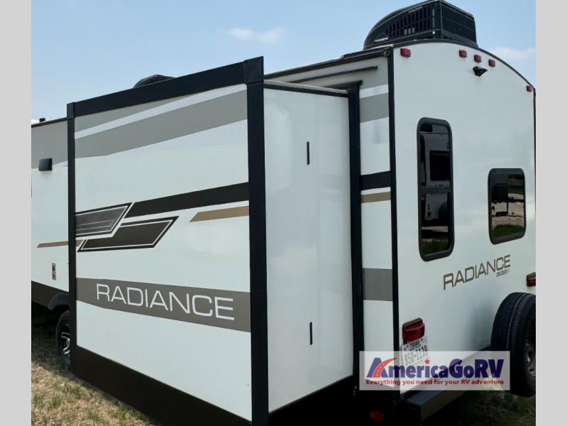 Used 2021 Cruiser Radiance Ultra Lite 32BH Travel Trailer at ...