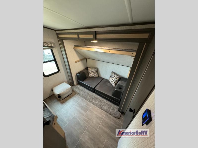 Used 2021 Cruiser Radiance Ultra Lite 32BH Travel Trailer at ...