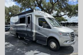 Used 2021 Coach House Platinum II 241 XL Photo