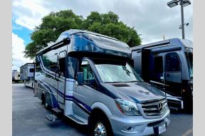 Used 2019 Tiffin Motorhomes Wayfarer 24 TW Photo