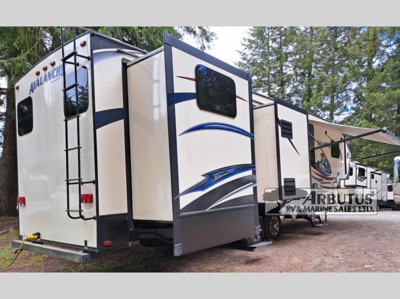 Used 2015 Keystone RV Avalanche 360RB Fifth Wheel at Arbutus RV