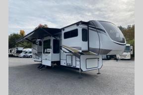 Used 2021 Alliance RV Paradigm 385FL Photo