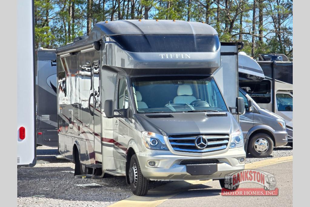 RV listing image